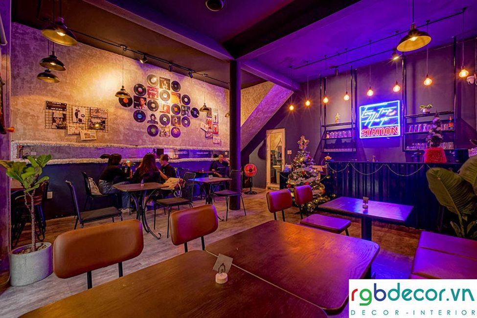 mẫu thiết kế quán cafe thủ đức - decor tường và ánh sáng tạo chất riêng